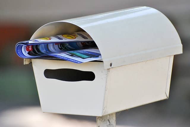 distributeur de tracts boite aux lettres en france